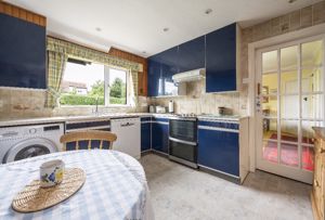 Breakfast Kitchen- click for photo gallery